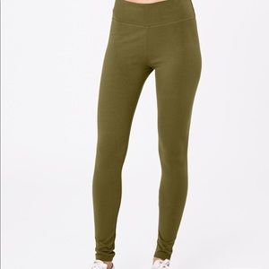 NWOT Pact apparel olive green leggings